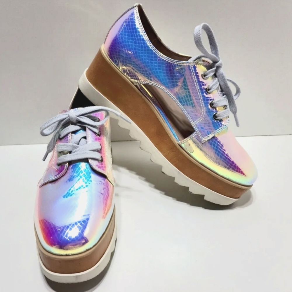 Aldo Women's size 6.5 Platform Holographic Snake Skin shoes Curnera
